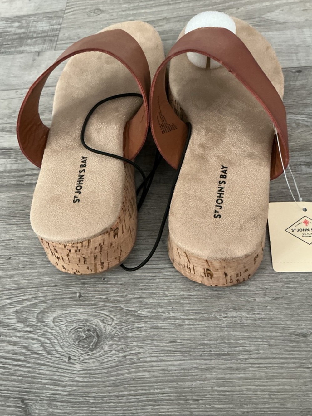 St. John's Bay Womens Cognac Salden Flip-Flops Sandal - Picture 4 of 7